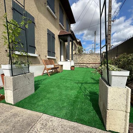 Love Room Avec Jacuzzi Proche Paris Et Roissy Cdg Persan Экстерьер фото