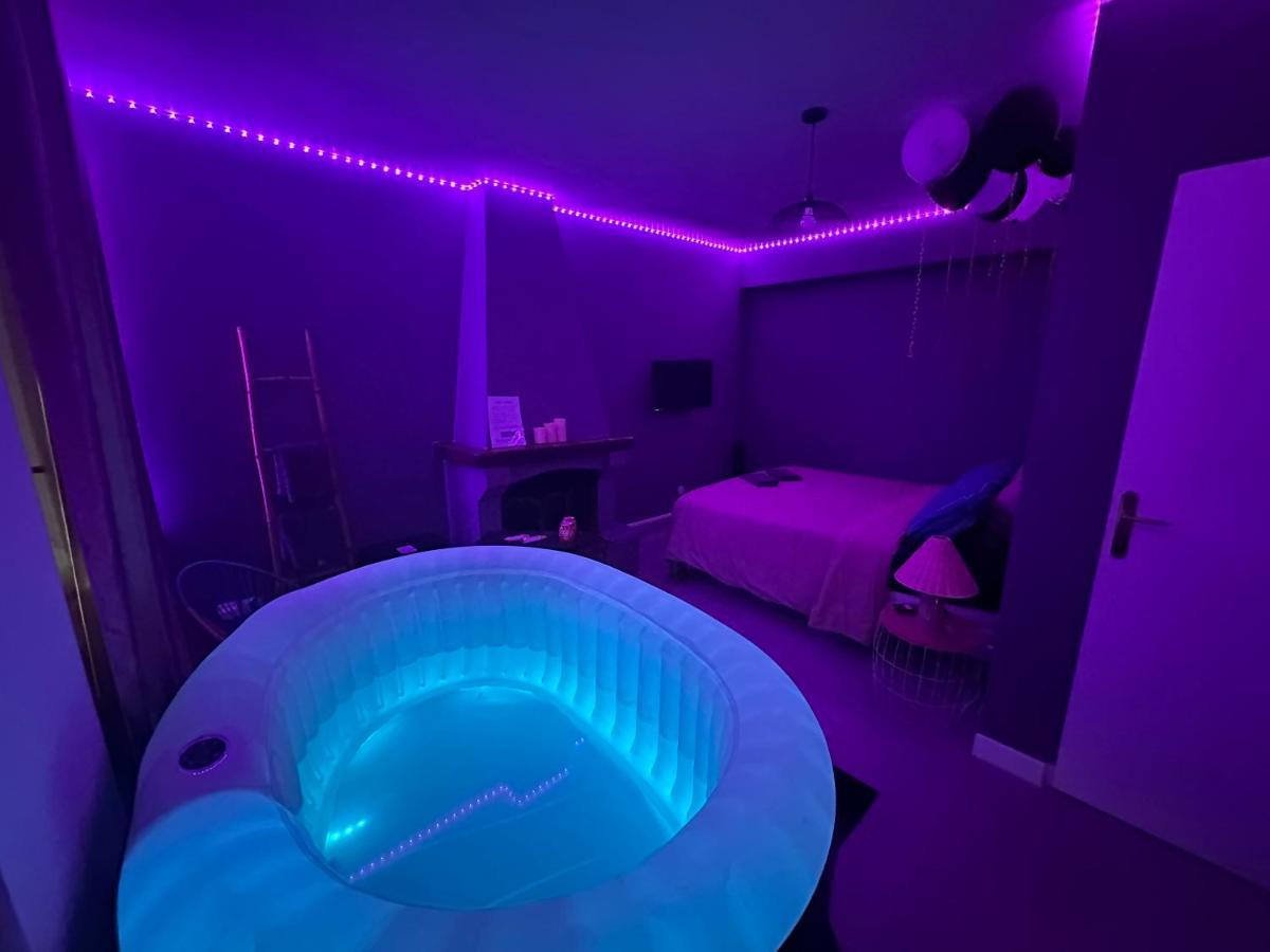 Love Room Avec Jacuzzi Proche Paris Et Roissy Cdg Persan Экстерьер фото